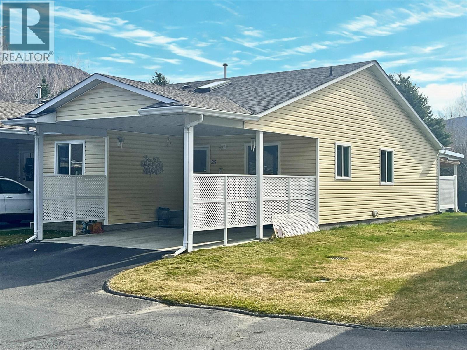 1410 Cedar Street Unit# 25, Okanagan Falls, British Columbia  V0H 1R4 - Photo 2 - 10380204