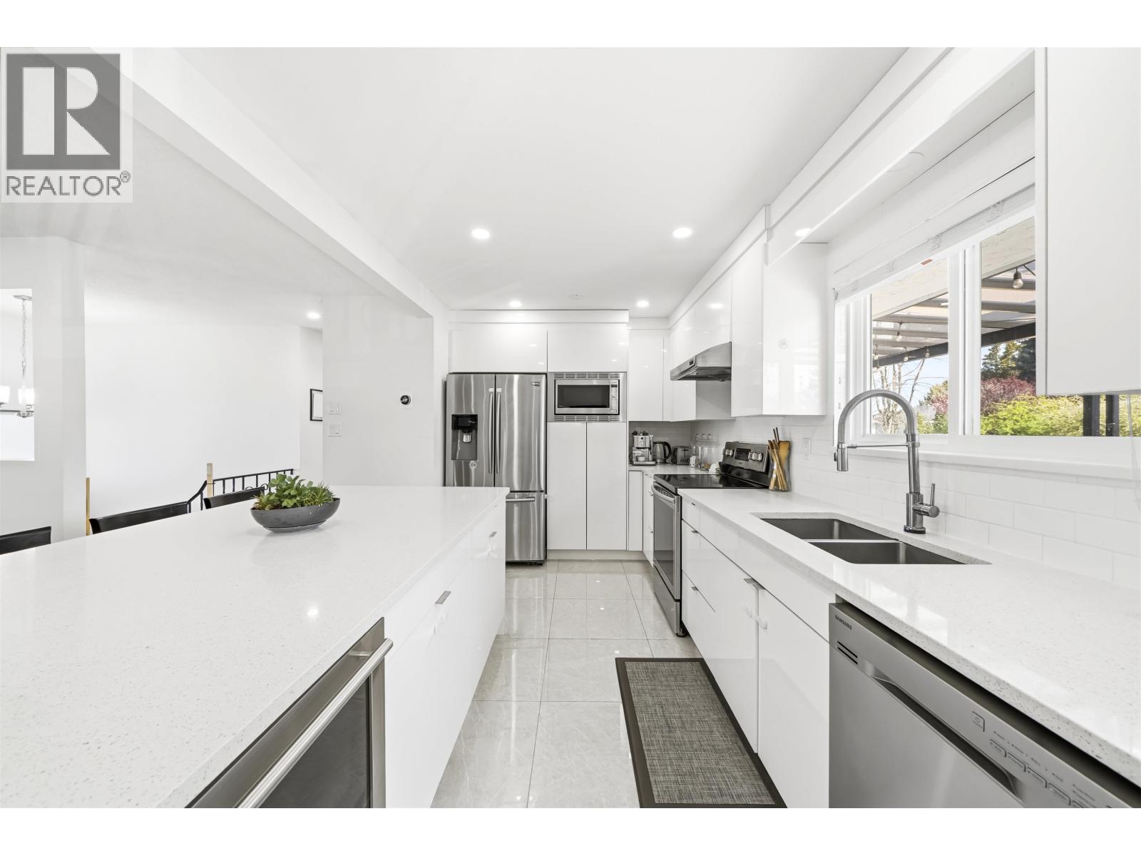 9720 Seagrave Road, Richmond, British Columbia  V7A 3X8 - Photo 10 - R3110425