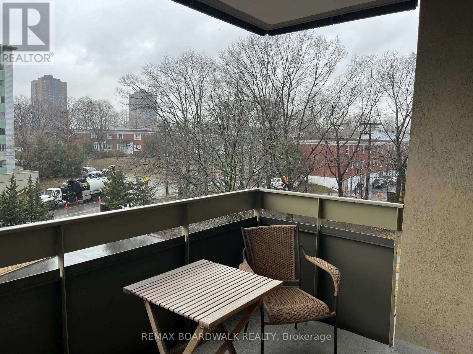 403 - 555 Brittany Drive, Ottawa, Ontario K1K 4C5 - Photo 15 - X12992848