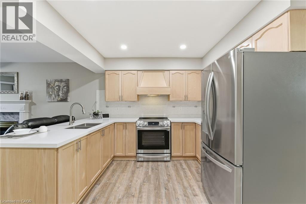 13 Colonial Crescent, Grimsby, Ontario  L3M 5H2 - Photo 8 - 40799754