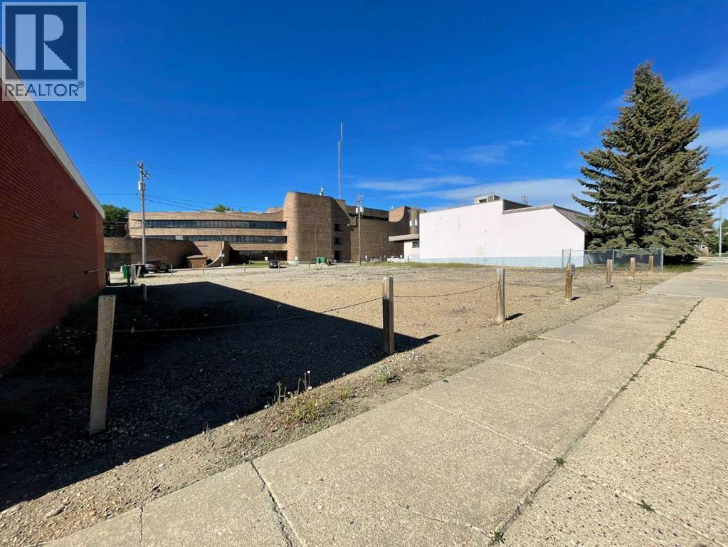 5103 50 Avenue, Ponoka, Alberta  T4J 1N5 - Photo 4 - A2294069