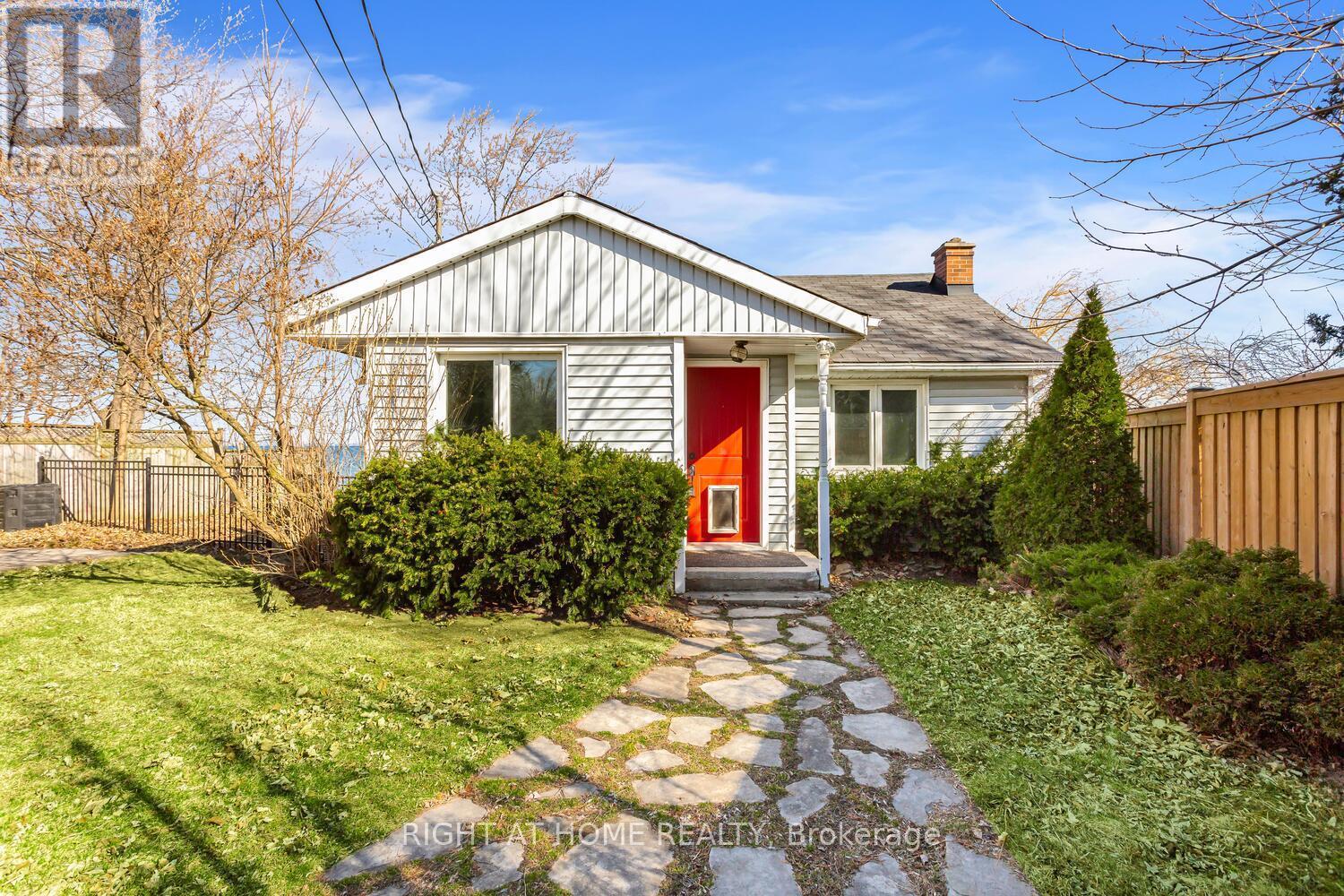 18 1/2 Lakeshore Drive, Hamilton, Ontario  L8E 5C6 - Photo 3 - X12748338