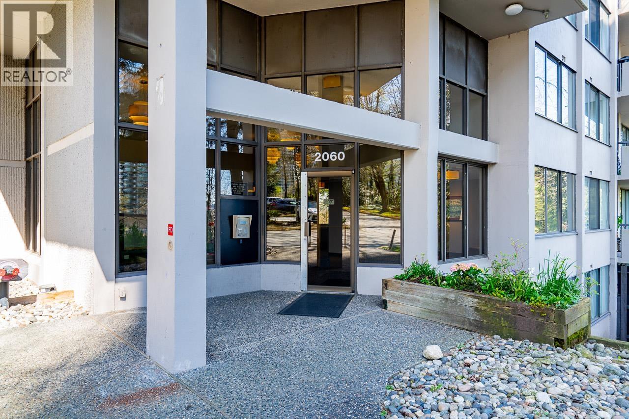 303 2060 Bellwood Avenue, Burnaby, British Columbia  V5B 4V2 - Photo 3 - R3110591