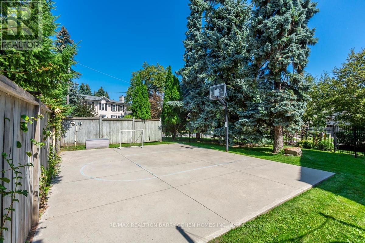 17 Bayview Ridge, Toronto, Ontario  M2L 1E3 - Photo 35 - C12992854