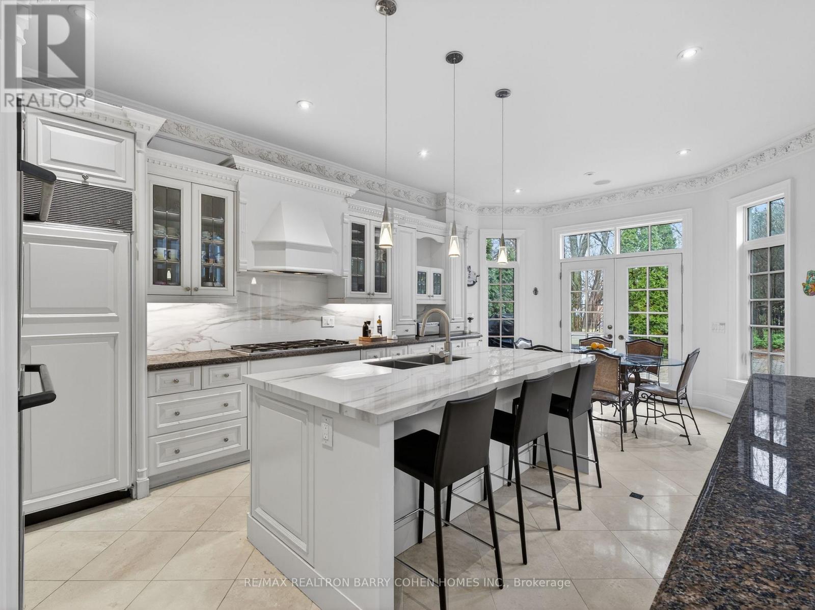 17 Bayview Ridge, Toronto, Ontario  M2L 1E3 - Photo 8 - C12992854