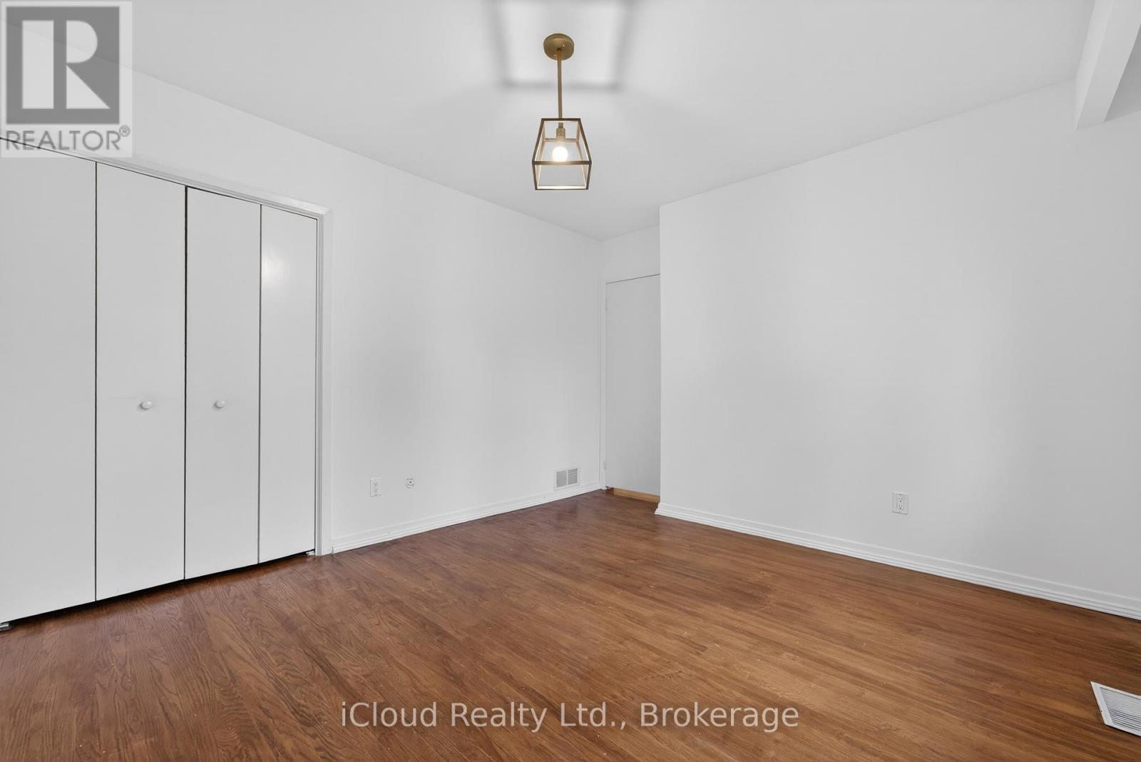 52 Montressor Drive, Toronto, Ontario  M2P 1Z2 - Photo 18 - C12992862