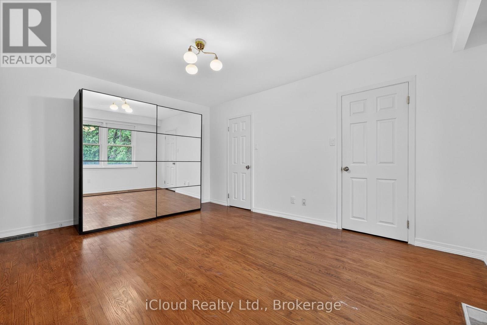 52 Montressor Drive, Toronto, Ontario  M2P 1Z2 - Photo 21 - C12992862