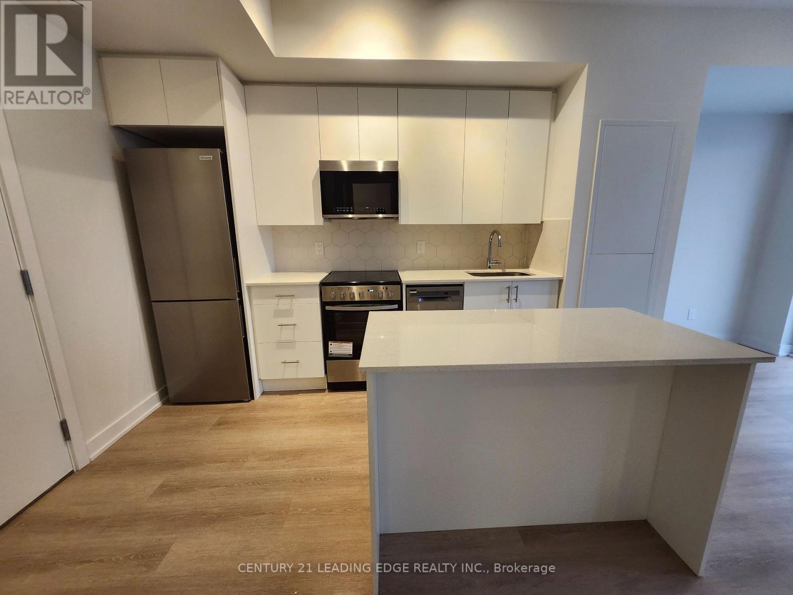 1004 - 15 Ellierslie Avenue, Toronto, Ontario M2N 0L7 - Photo 2 - C12992890