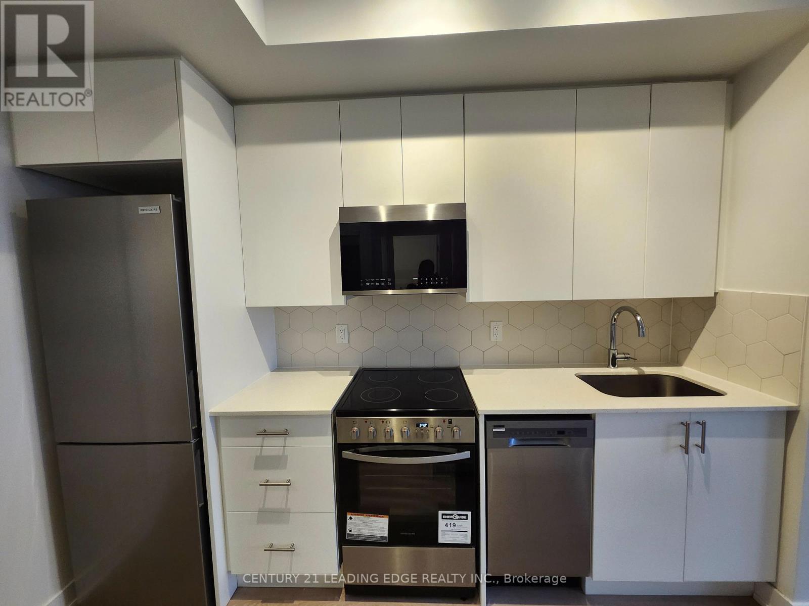 1004 - 15 Ellierslie Avenue, Toronto, Ontario M2N 0L7 - Photo 3 - C12992890