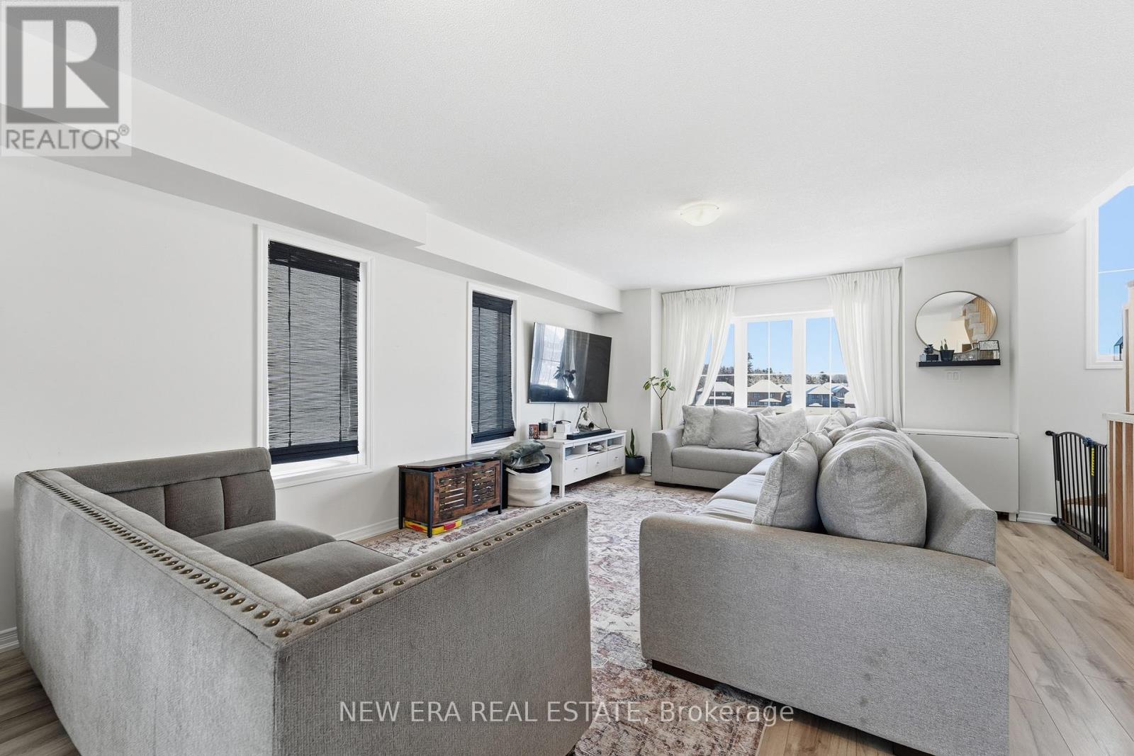 44 Jerome Way, Clarington, Ontario  L1C 7G9 - Photo 8 - E12992820