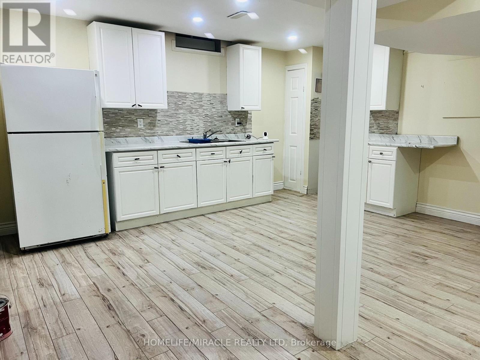 1033 Grandview Street N, Oshawa, Ontario  L1K 2S8 - Photo 11 - E12992826