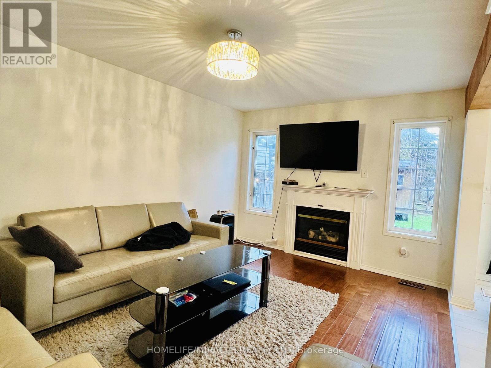 1033 Grandview Street N, Oshawa, Ontario  L1K 2S8 - Photo 5 - E12992826