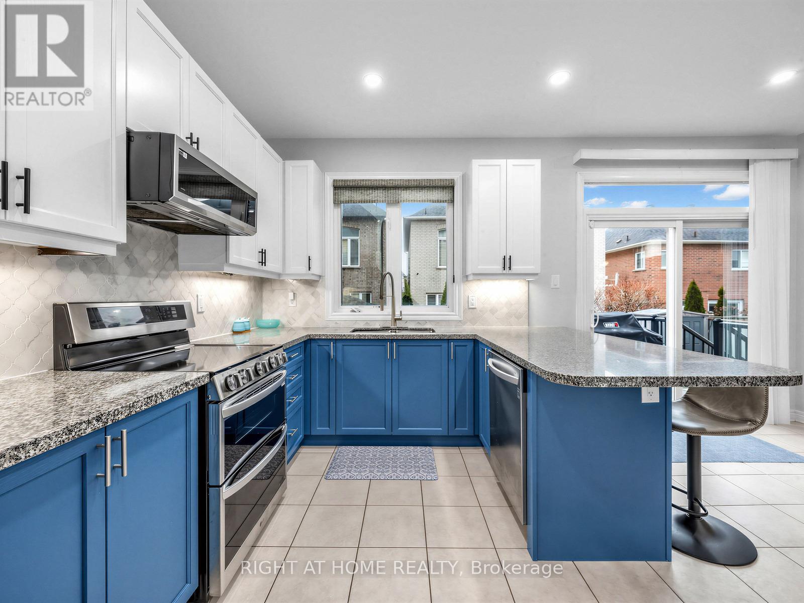 23 Brider Crescent, Ajax, Ontario  L1Z 0M3 - Photo 9 - E12992836