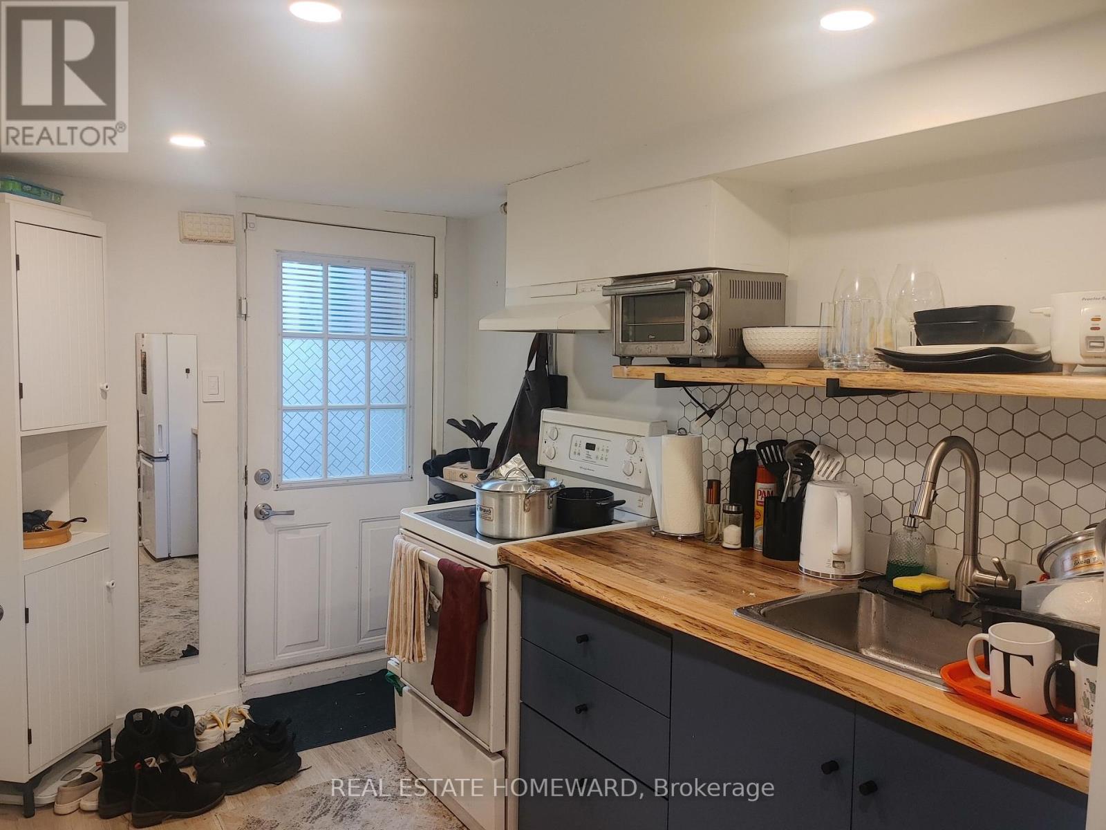 1191 Woodbine Avenue, Toronto, Ontario  M4C 4E1 - Photo 8 - E12992904