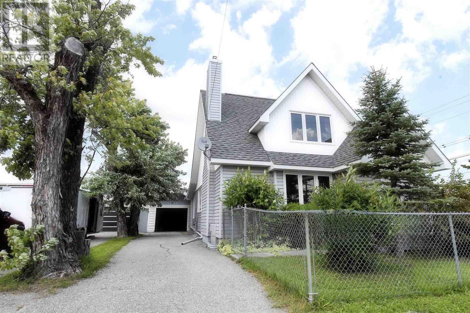 900 Prince ST, Hearst, Ontario