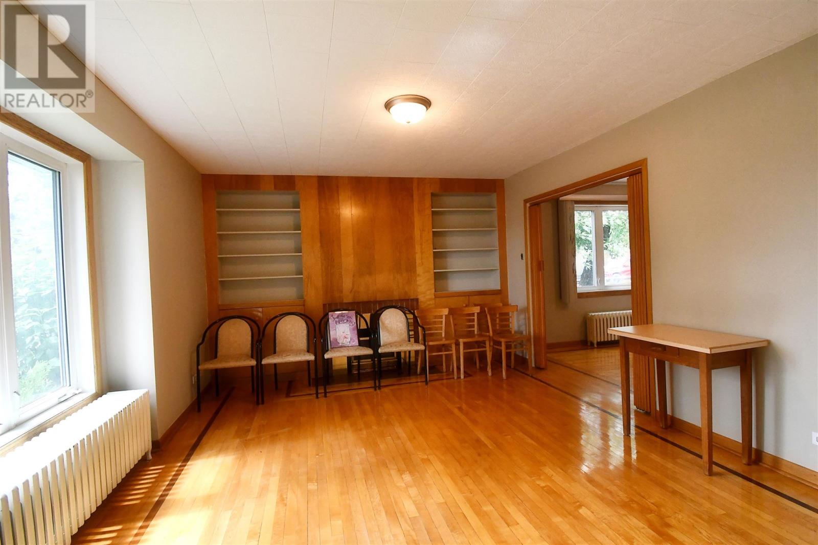 900 Prince St, Hearst, Ontario  P0L 1N0 - Photo 14 - SM260125