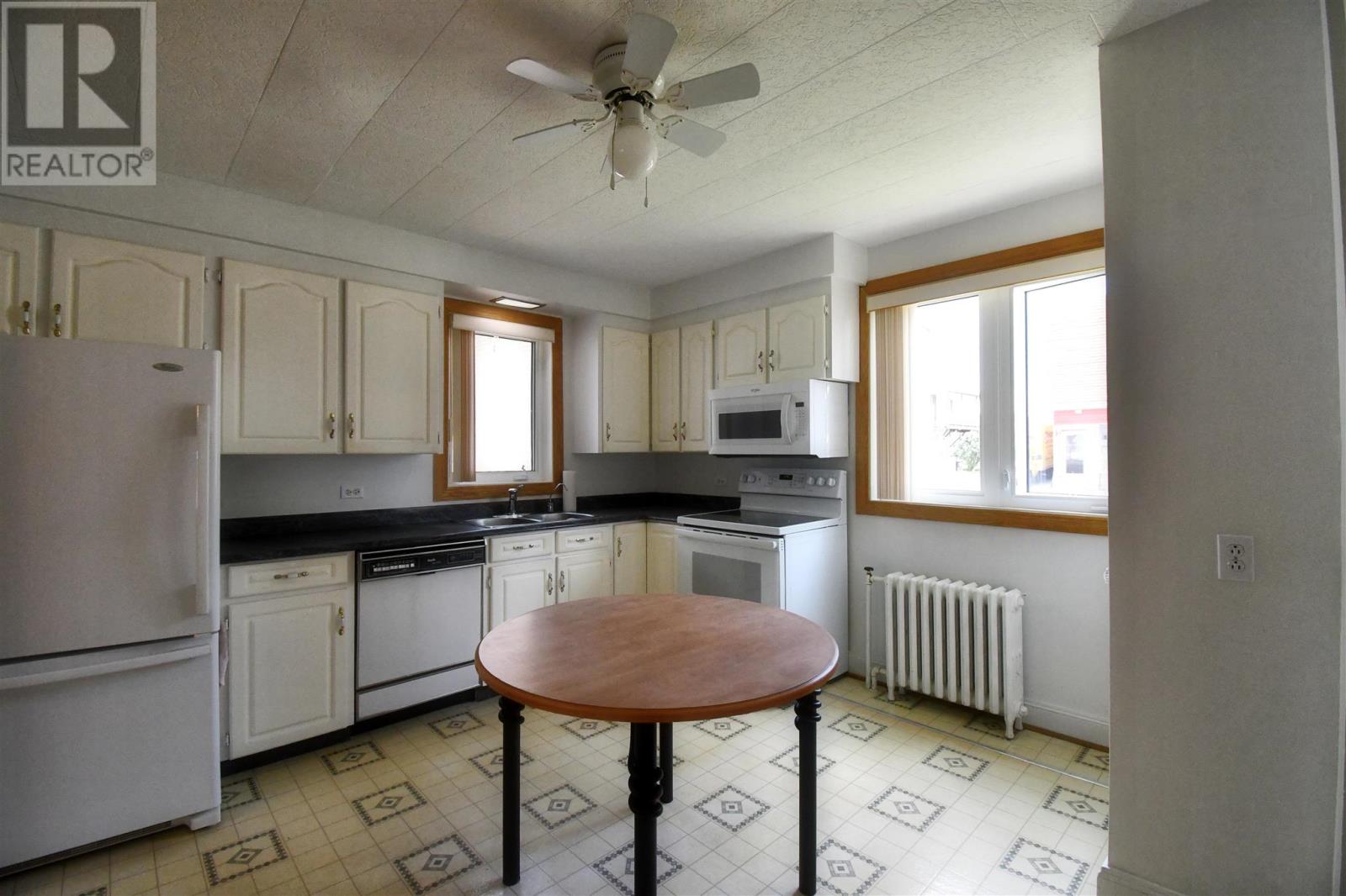 900 Prince St, Hearst, Ontario  P0L 1N0 - Photo 15 - SM260125