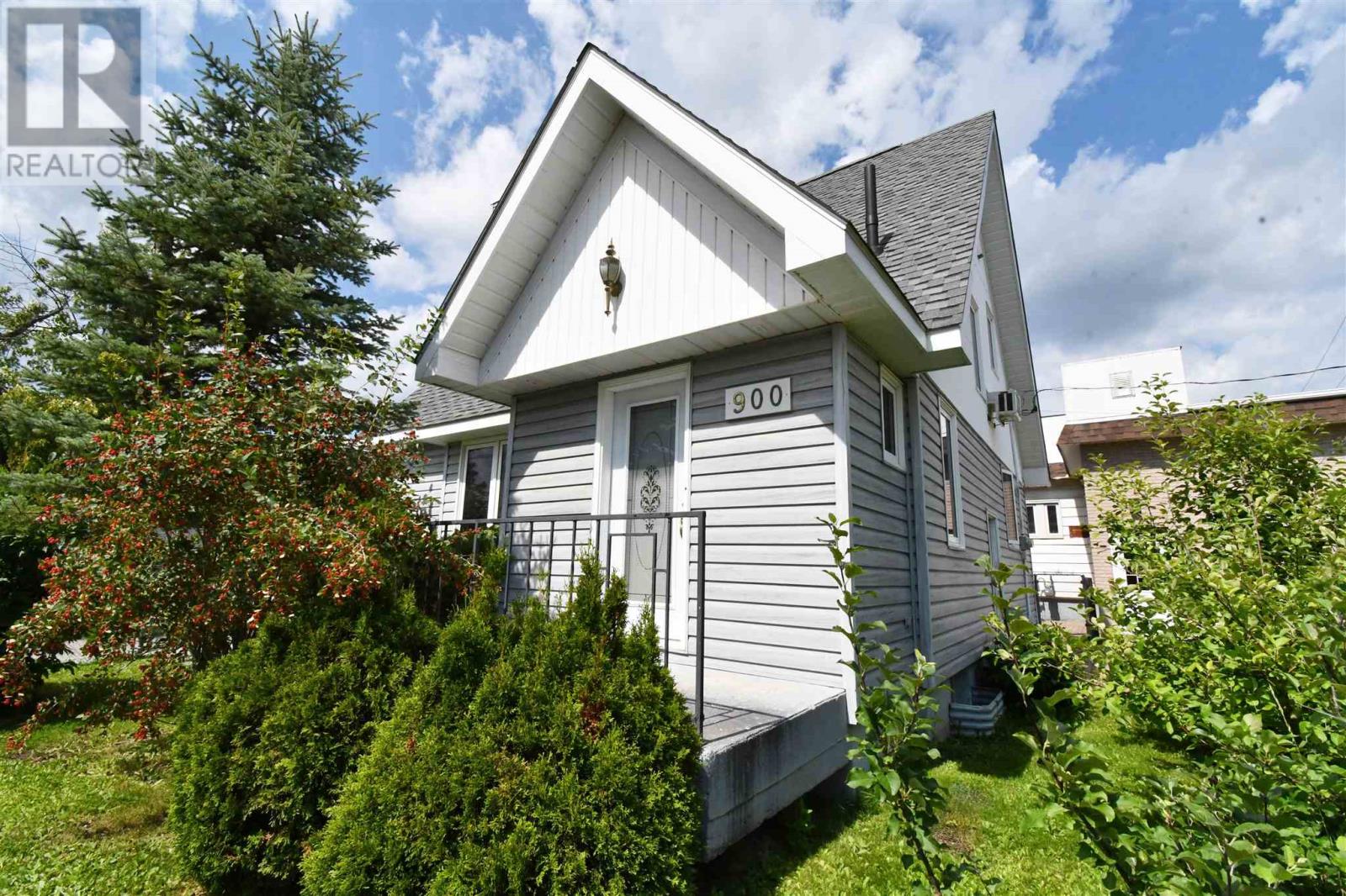 900 Prince St, Hearst, Ontario  P0L 1N0 - Photo 5 - SM260125