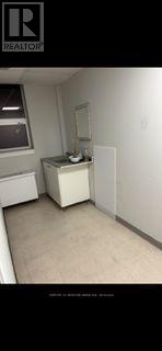 209 - 10255 Yonge Street, Richmond Hill, Ontario  L4C 3B2 - Photo 5 - N12992806