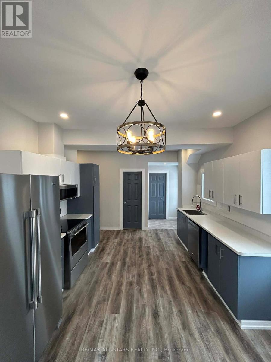 A - 56 Elgin Street, Kawartha Lakes, Ontario  K9V 3W5 - Photo 4 - X12820552