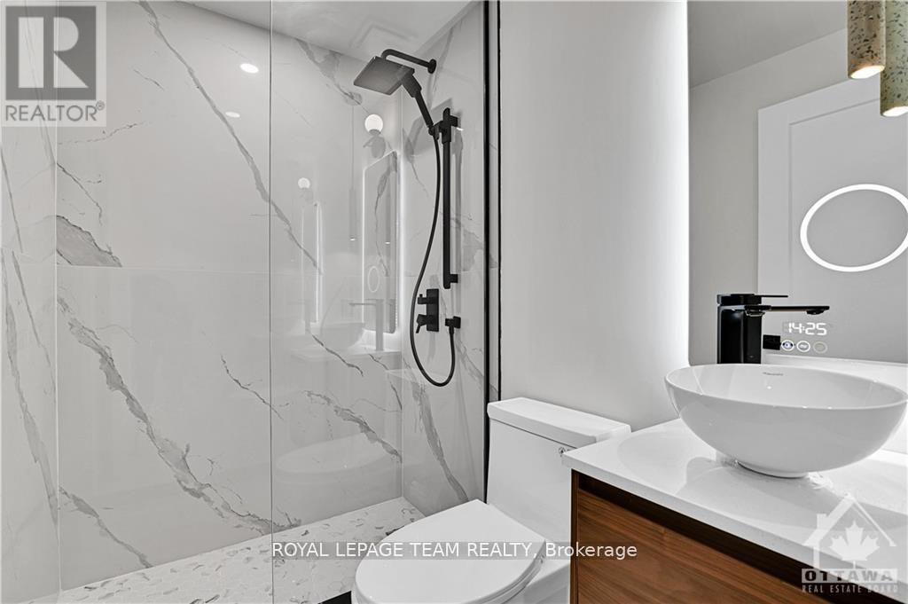 828 Alpine Avenue, Ottawa, Ontario  K2B 5R6 - Photo 27 - X12718124