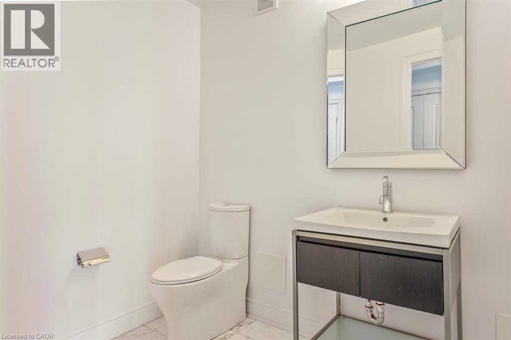 3500 Lakeshore Road W Unit# 827, Oakville, Ontario  L6L 0B4 - Photo 18 - 40819808