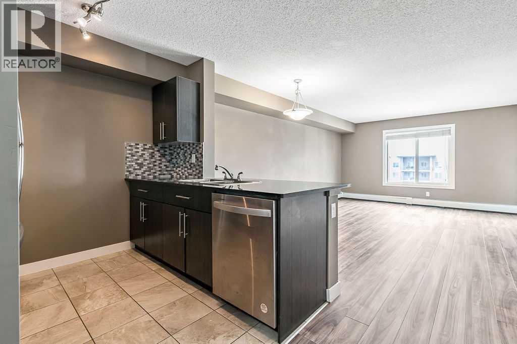 9410, 403 Mackenzie Way Sw, Airdrie, Alberta  T4B 3V7 - Photo 7 - A2300726