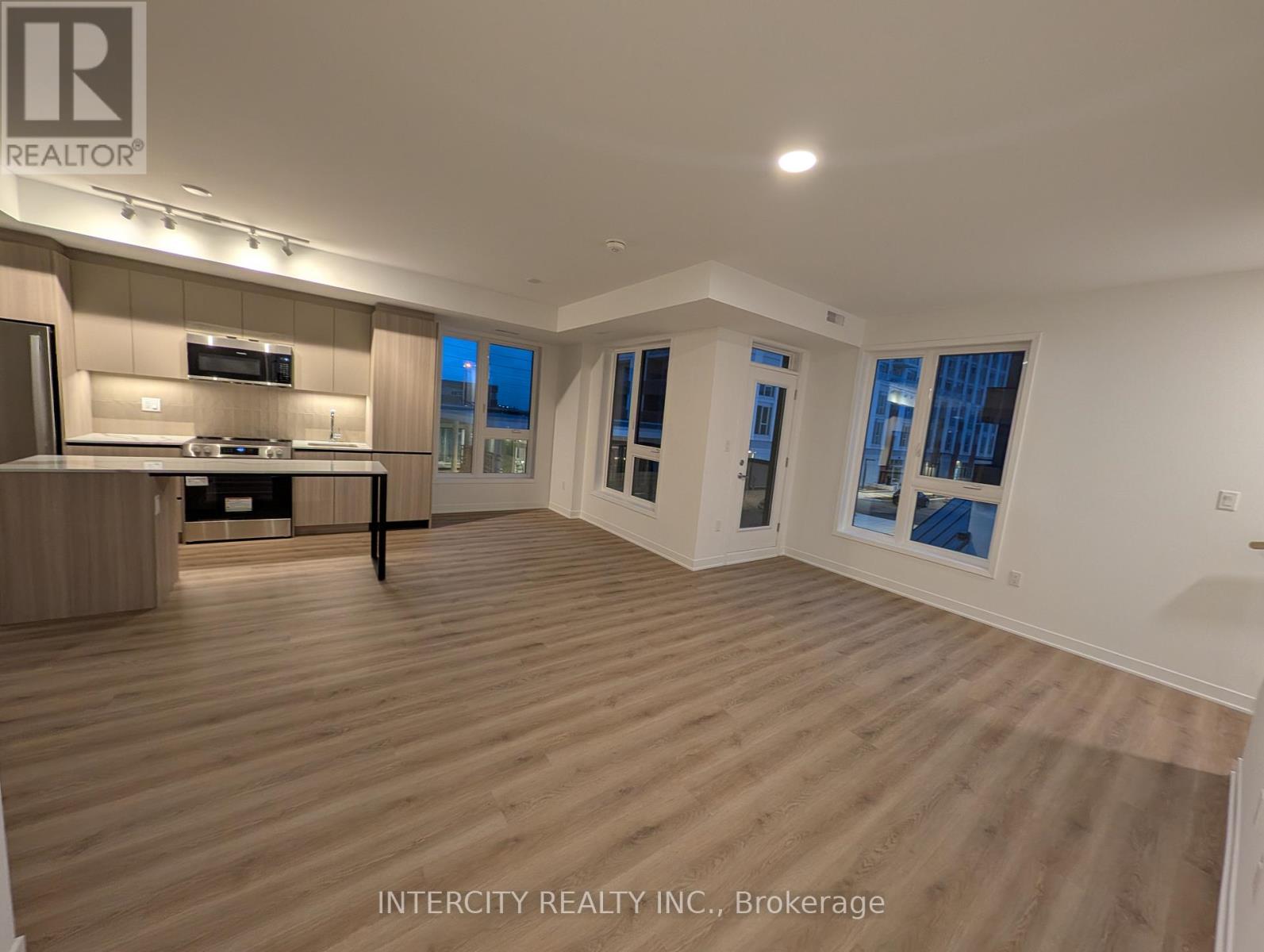 213 - 42 All Nations Drive, Brampton, Ontario  L7A 5M4 - Photo 7 - W12992808