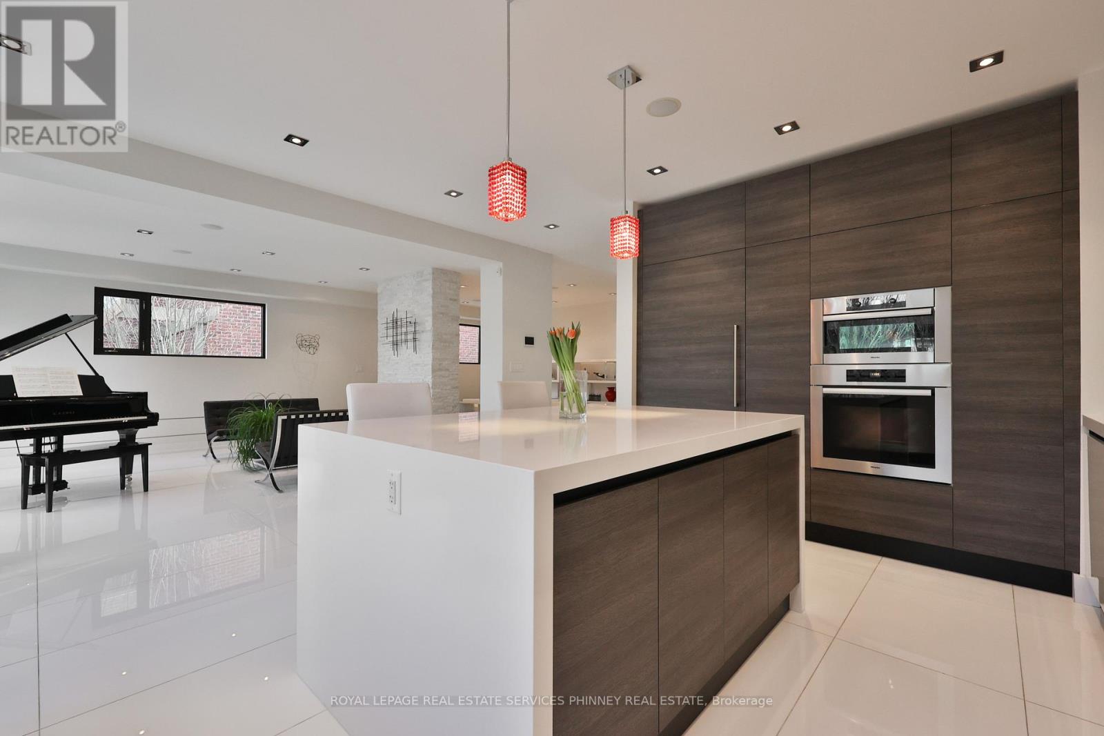 647 Montbeck Crescent, Mississauga, Ontario  L5G 1P1 - Photo 13 - W12992850