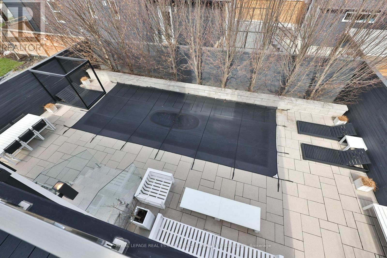 647 Montbeck Crescent, Mississauga, Ontario  L5G 1P1 - Photo 24 - W12992850