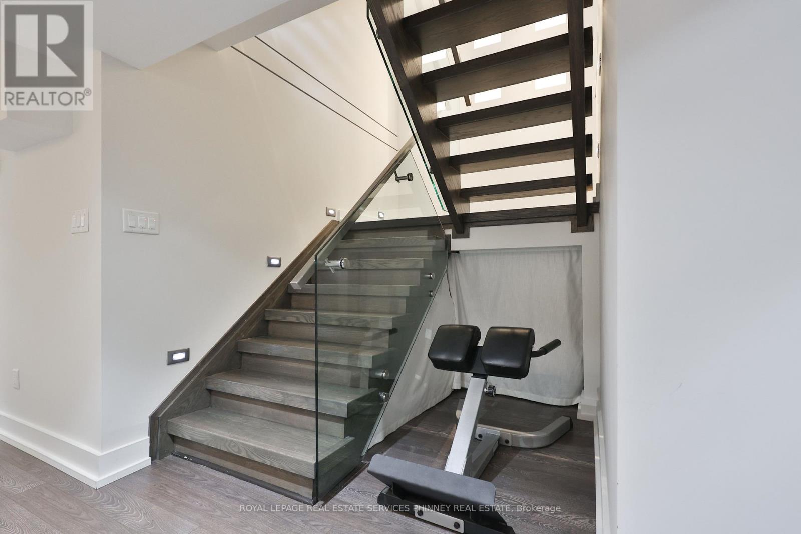 647 Montbeck Crescent, Mississauga, Ontario  L5G 1P1 - Photo 40 - W12992850