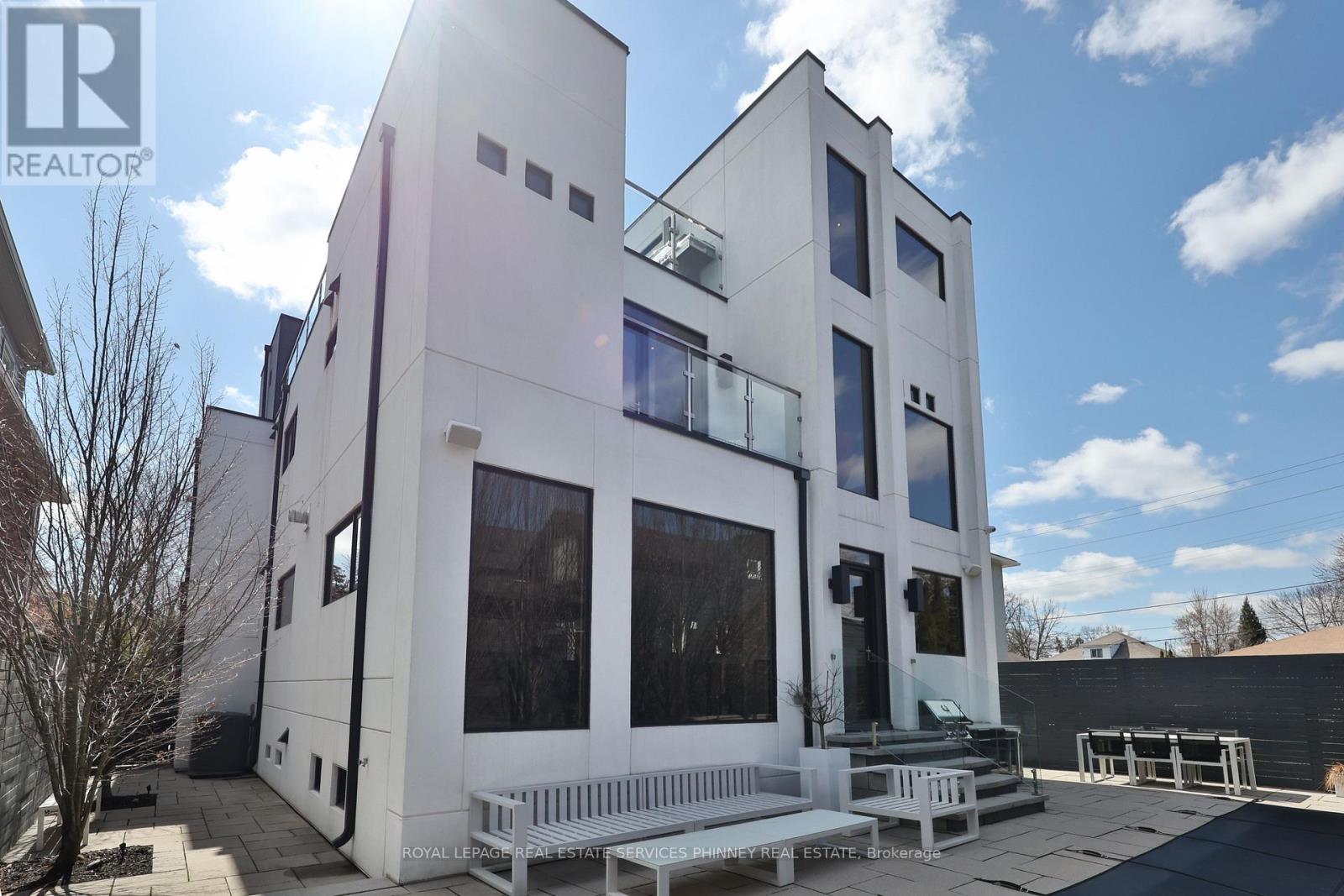 647 Montbeck Crescent, Mississauga, Ontario  L5G 1P1 - Photo 46 - W12992850