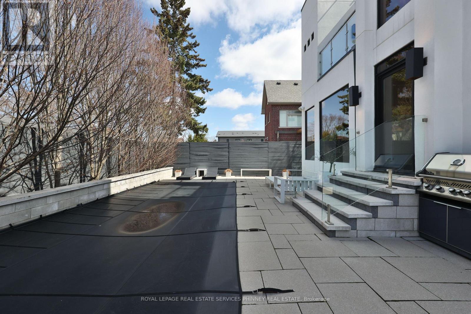 647 Montbeck Crescent, Mississauga, Ontario  L5G 1P1 - Photo 47 - W12992850