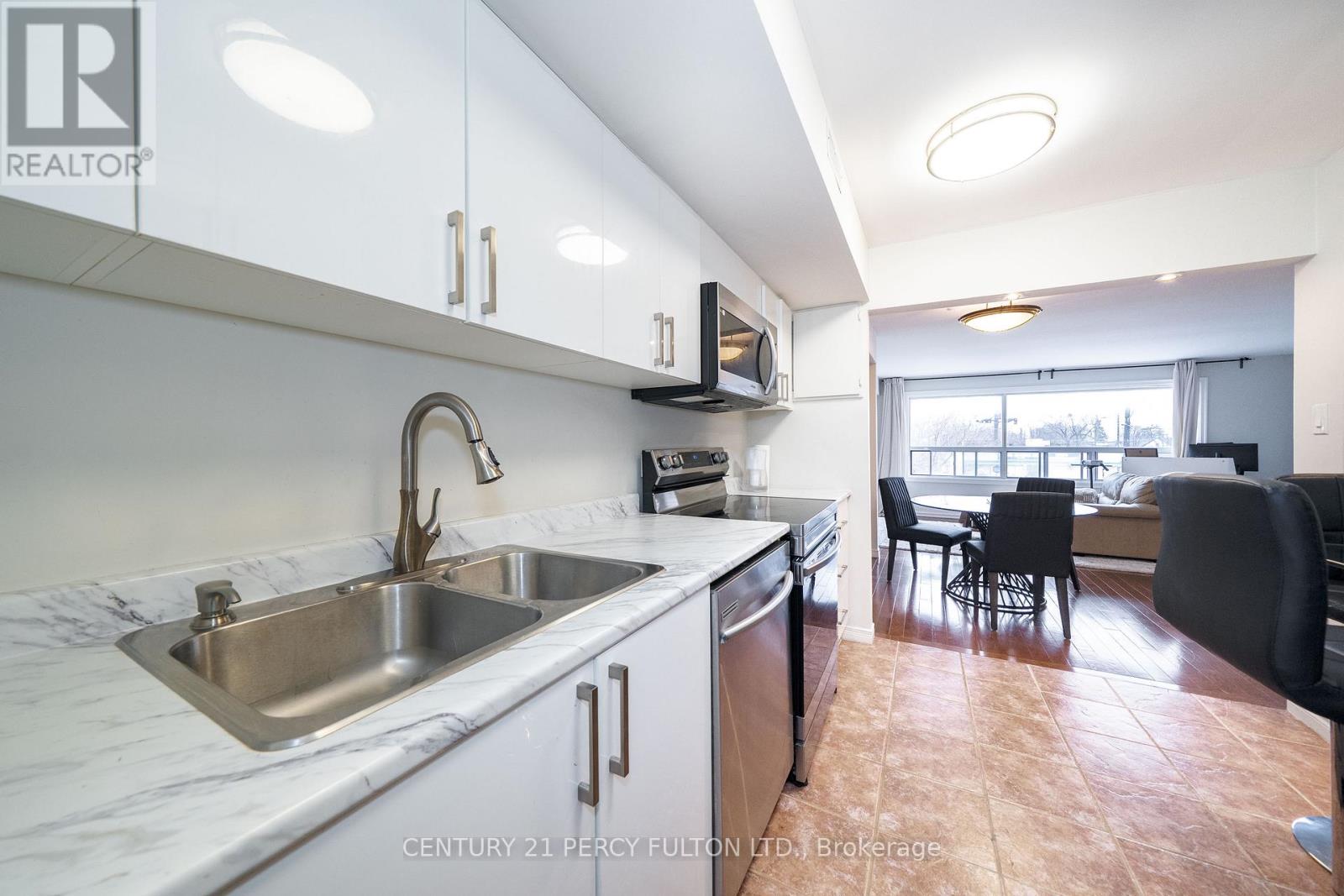 744-746 Wilson Avenue, Toronto, Ontario  M3K 1E2 - Photo 15 - W12992868