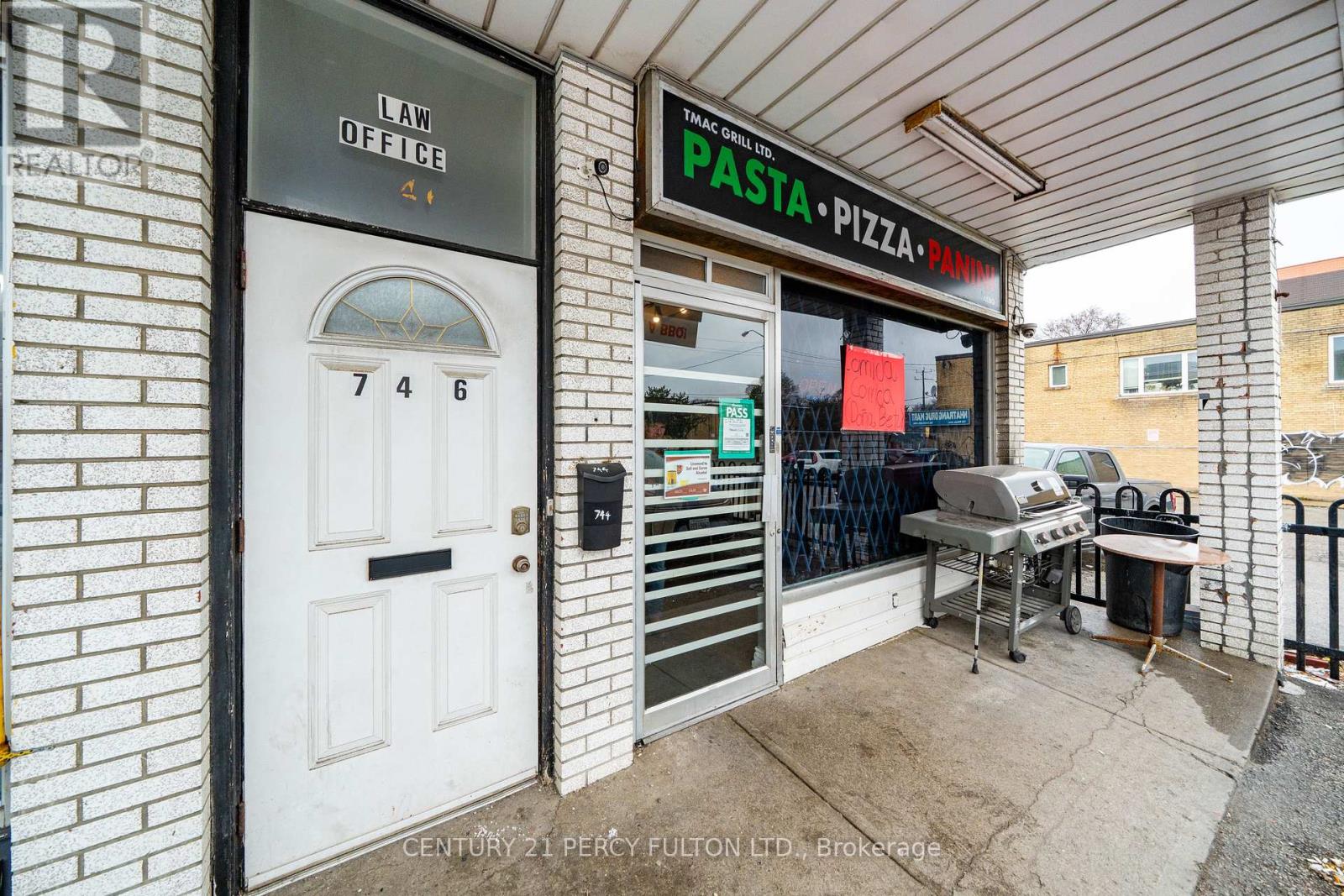 744-746 Wilson Avenue, Toronto, Ontario  M3K 1E2 - Photo 3 - W12992868