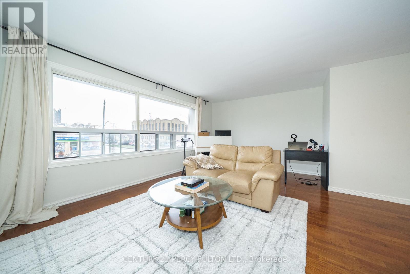 744-746 Wilson Avenue, Toronto, Ontario  M3K 1E2 - Photo 9 - W12992868