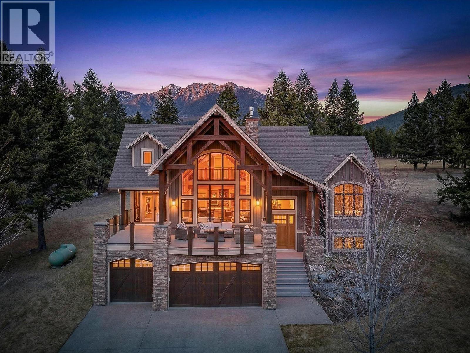 7540 Springs Terrace, Radium Hot Springs, British Columbia