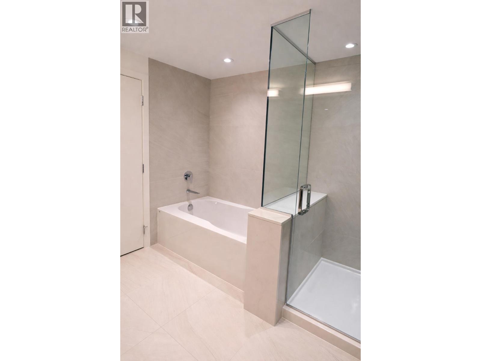 425 755 Harbourside Drive, North Vancouver, British Columbia  V7P 0G1 - Photo 9 - R3110565