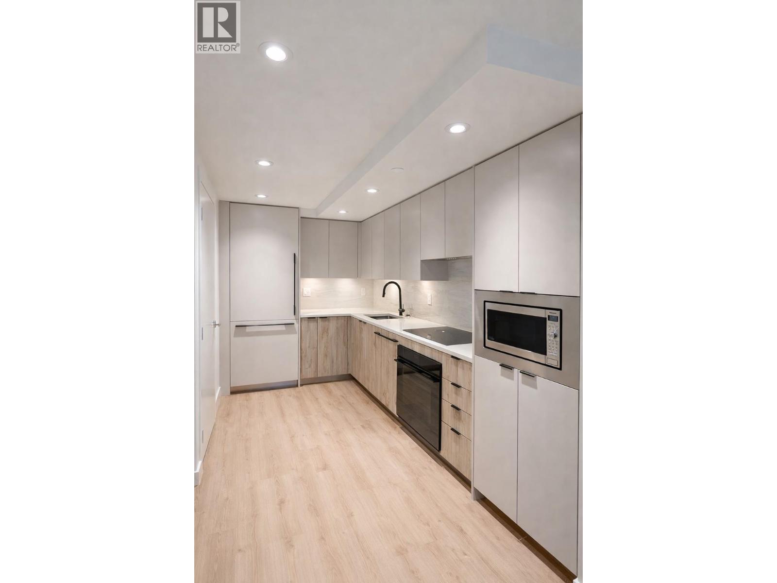 425 755 Harbourside Drive, North Vancouver, British Columbia  V7P 0G1 - Photo 3 - R3110565