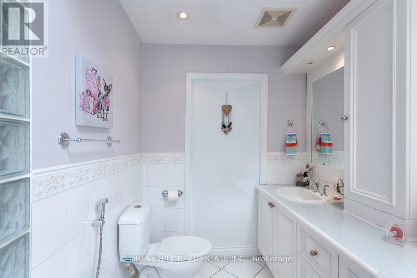 136 Hollywood Avenue, Toronto, Ontario M2N 3K3 - Photo 27 - C12970366