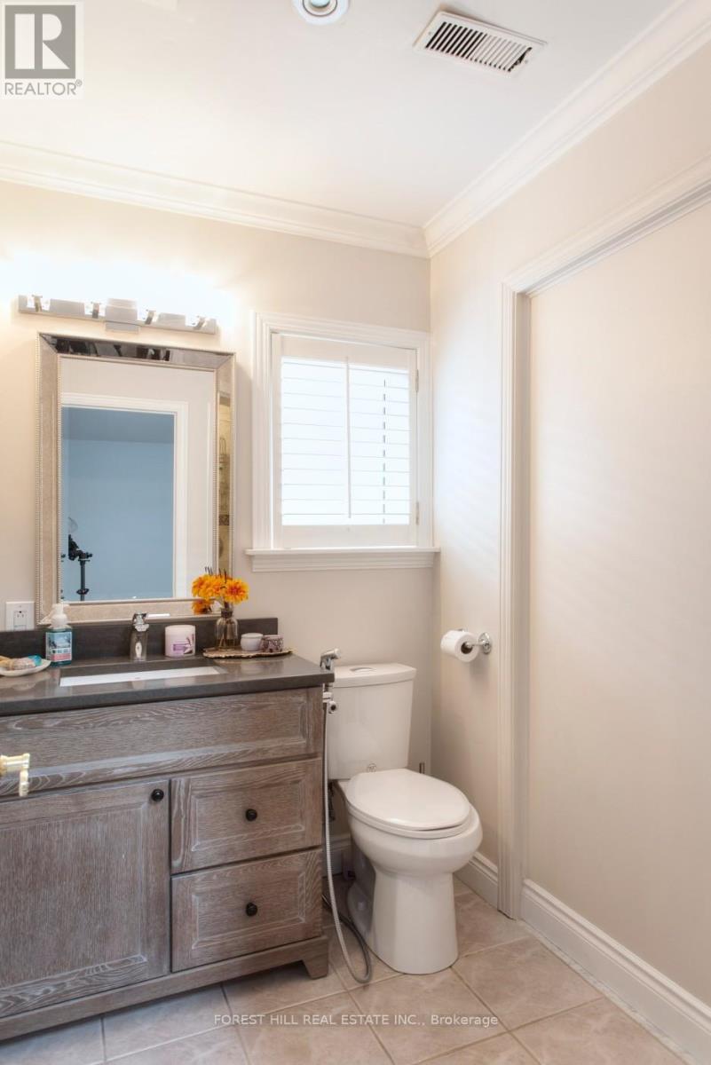 136 Hollywood Avenue, Toronto, Ontario M2N 3K3 - Photo 24 - C12970366