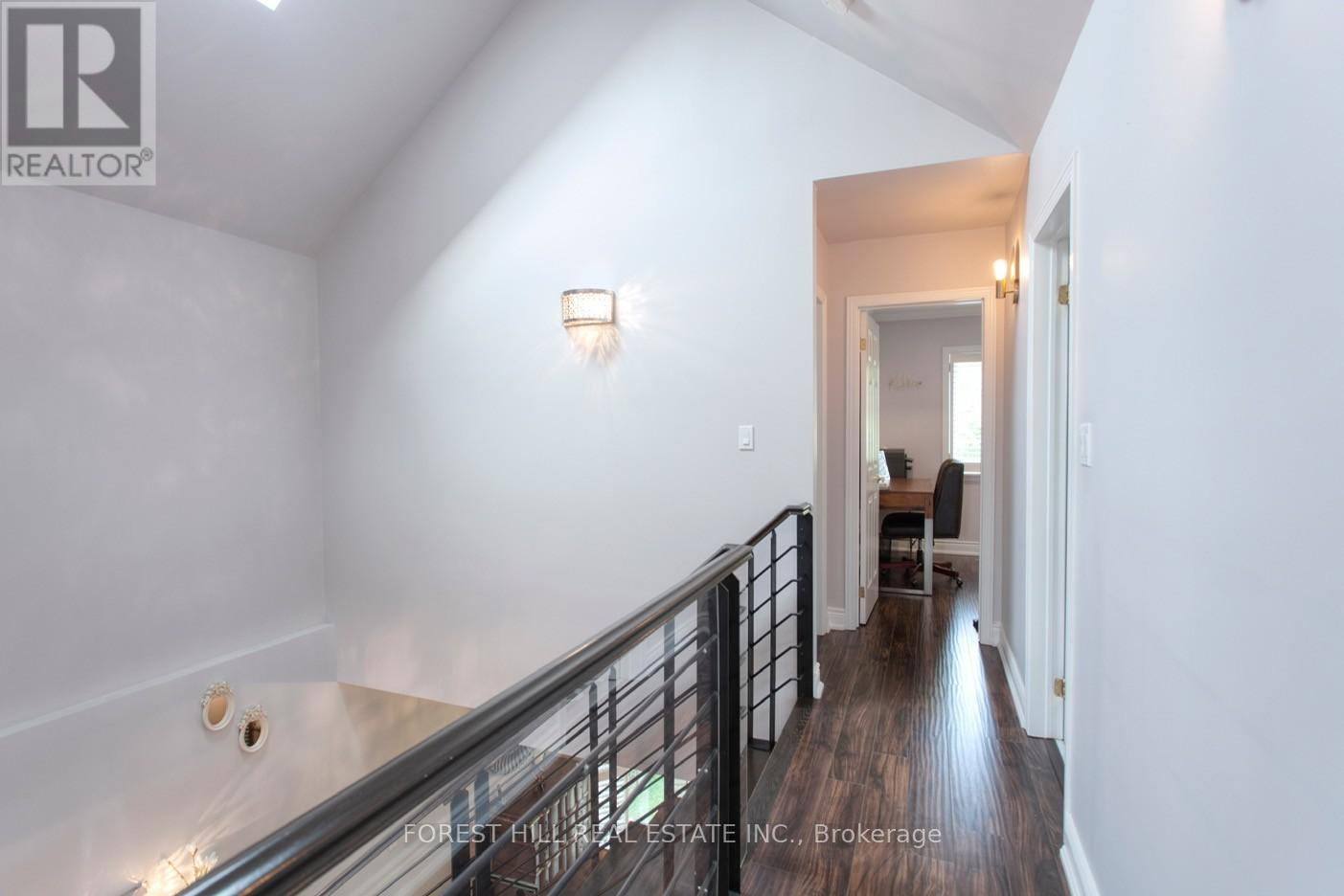 136 Hollywood Avenue, Toronto, Ontario M2N 3K3 - Photo 25 - C12970366