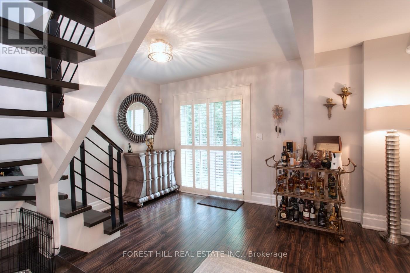 136 Hollywood Avenue, Toronto, Ontario M2N 3K3 - Photo 6 - C12970366