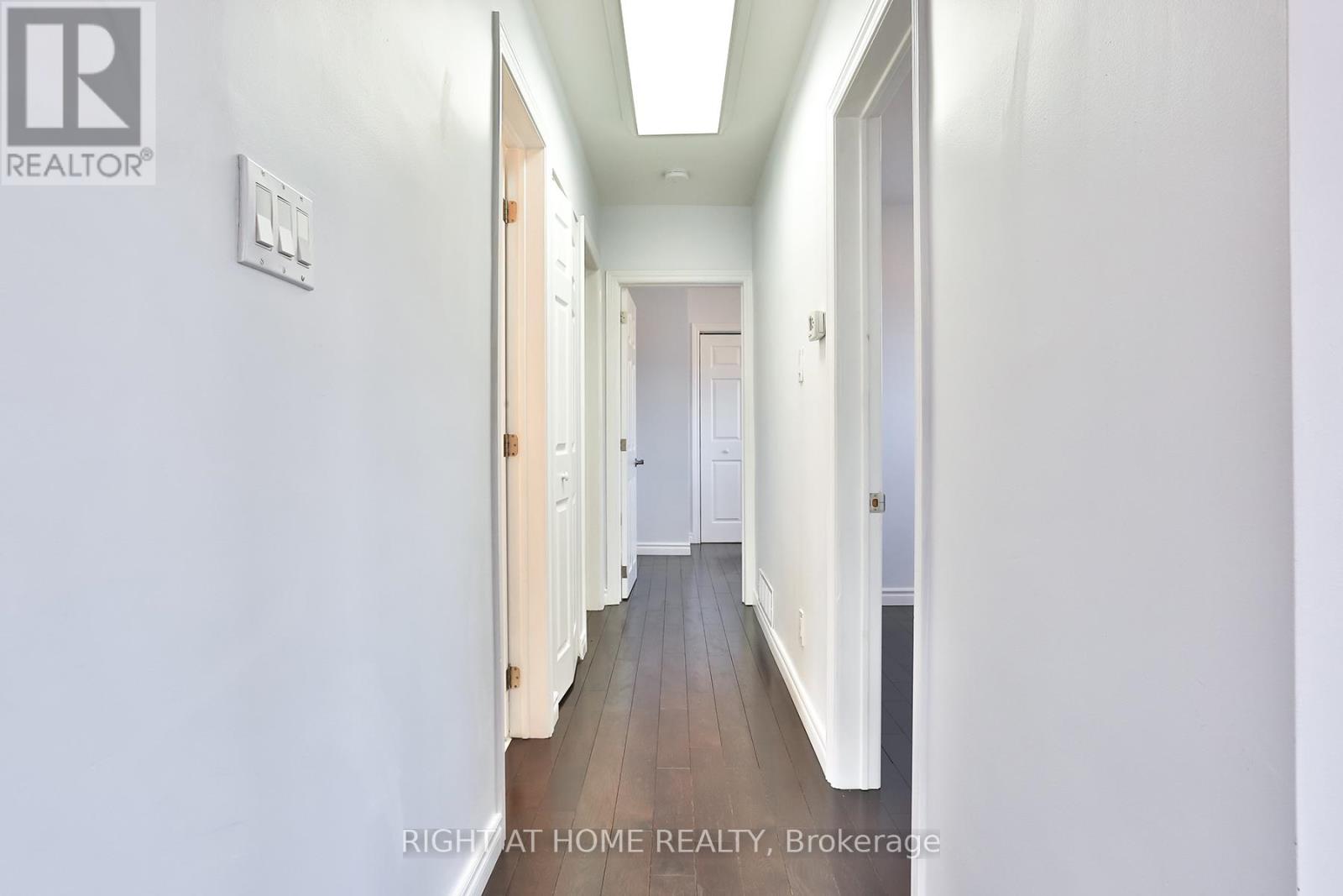 Upper - 63 Panmure Crescent, Toronto, Ontario  M1K 4Y5 - Photo 8 - E12867040