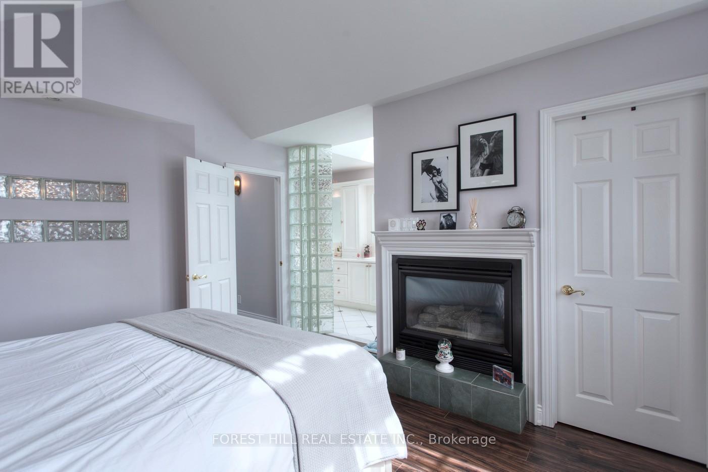 136 Hollywood Avenue, Toronto, Ontario M2N 3K3 - Photo 22 - C12970366