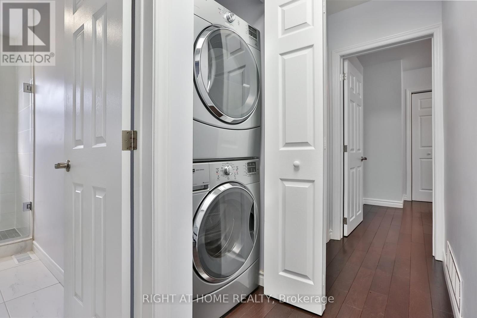 Upper - 63 Panmure Crescent, Toronto, Ontario  M1K 4Y5 - Photo 12 - E12867040