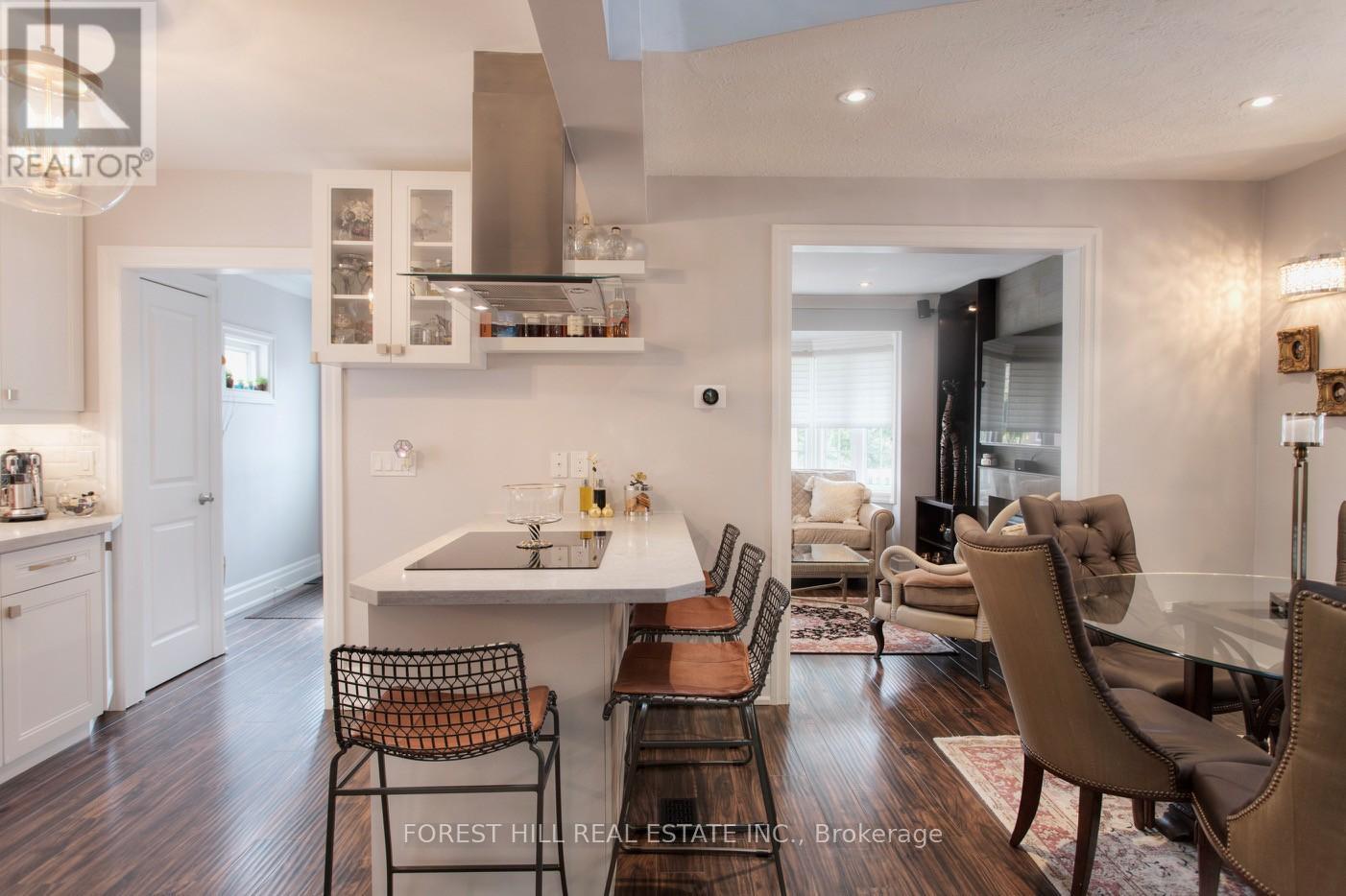 136 Hollywood Avenue, Toronto, Ontario M2N 3K3 - Photo 9 - C12970366