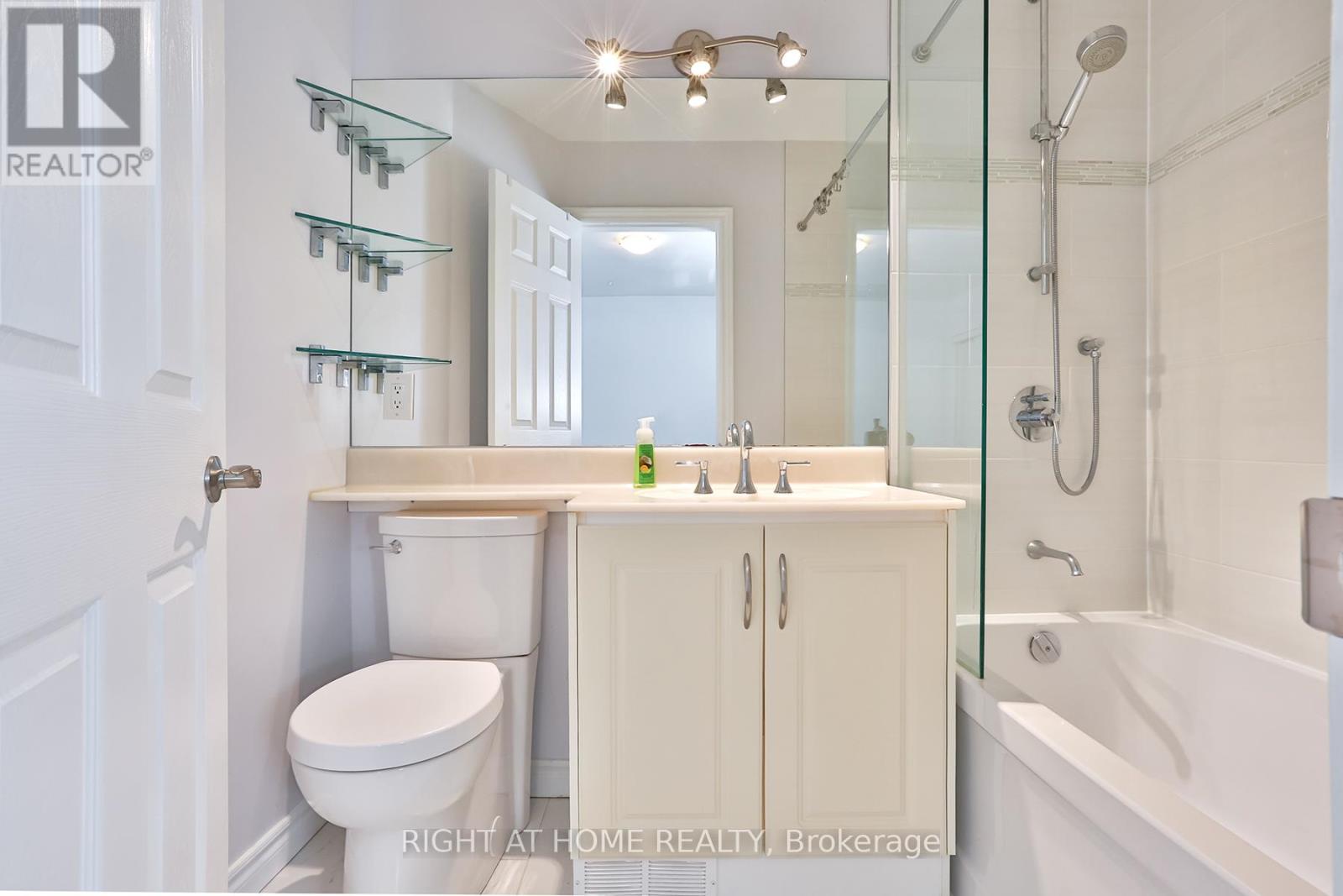 Upper - 63 Panmure Crescent, Toronto, Ontario  M1K 4Y5 - Photo 11 - E12867040