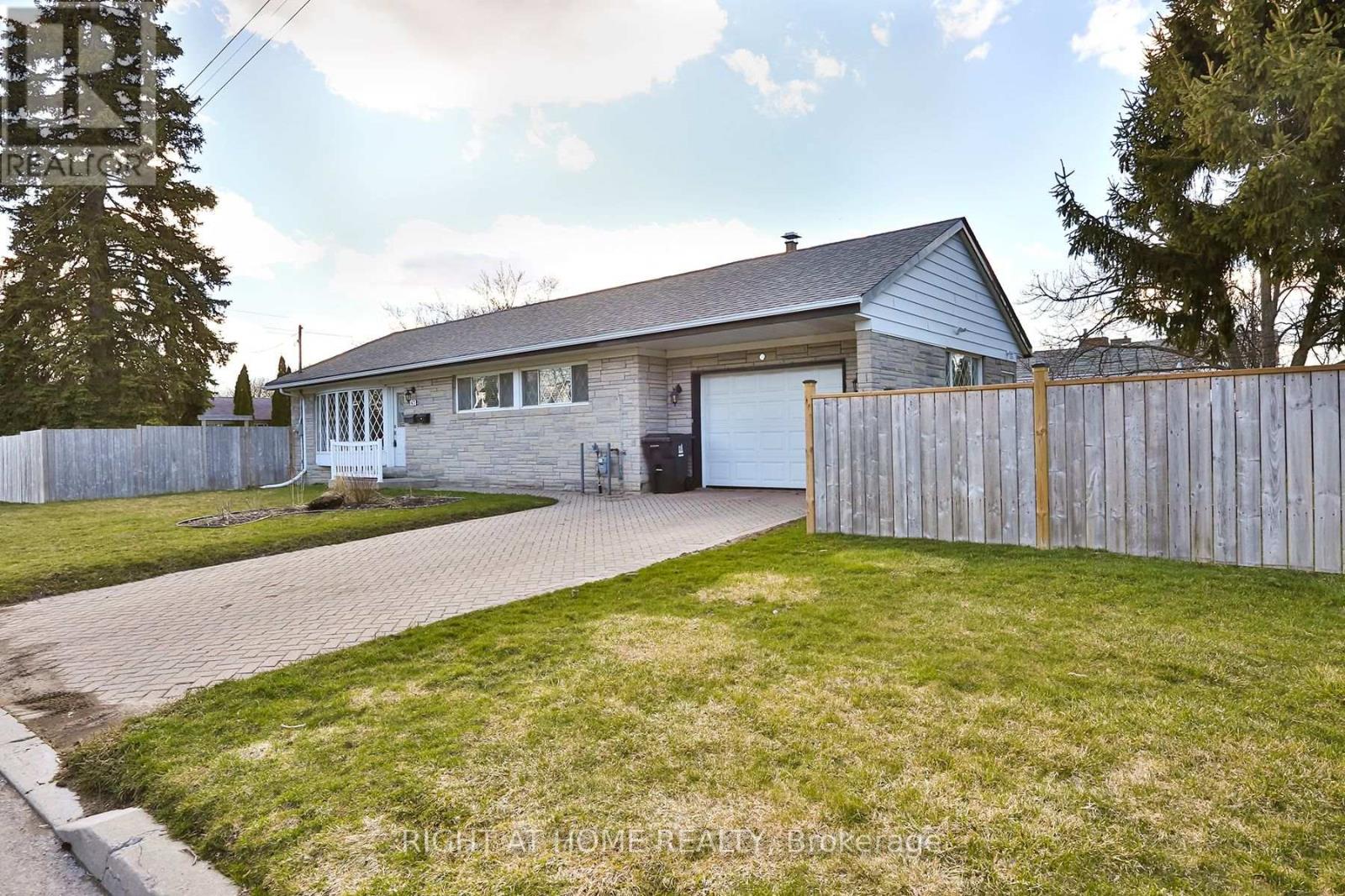 Upper - 63 Panmure Crescent, Toronto, Ontario  M1K 4Y5 - Photo 23 - E12867040