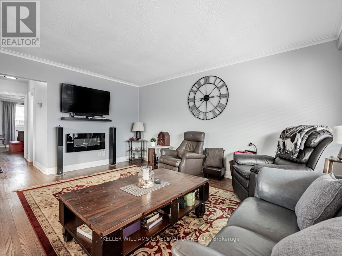 94 Archibald Street, Brampton, Ontario  L6X 1L9 - Photo 5 - W12550184